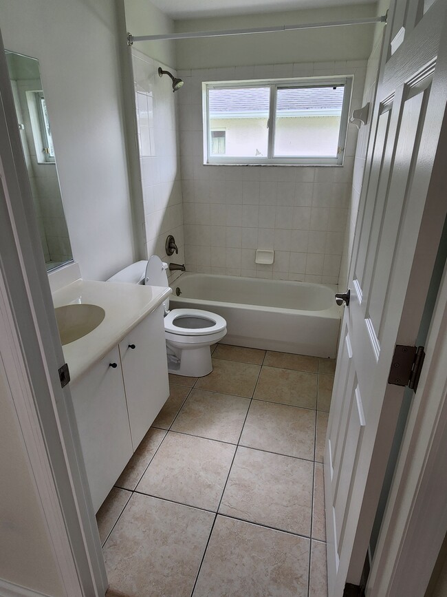 Building Photo - 6127 Jasmine Vine Dr