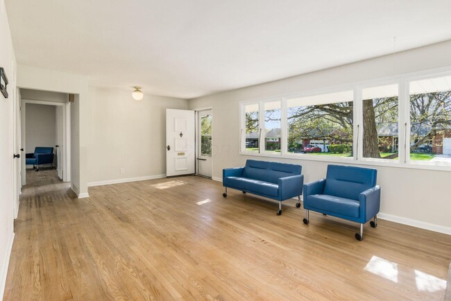 Building Photo - 4230 Eastlea Dr