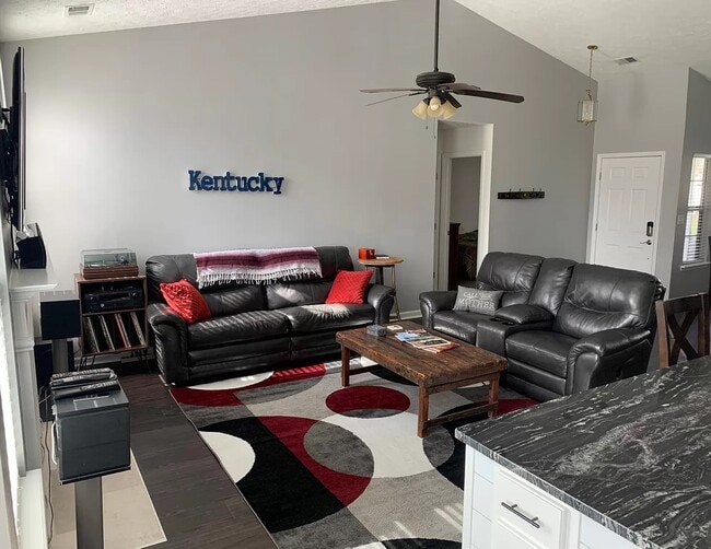 Building Photo - 2242 Stonewood Ln