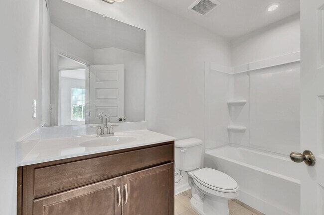 Building Photo - 5002 Dayflower Dr