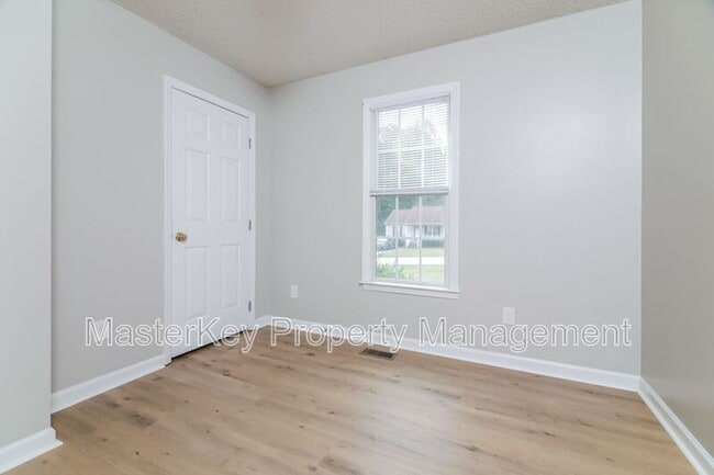 Building Photo - 1021 Amber Acres Ln
