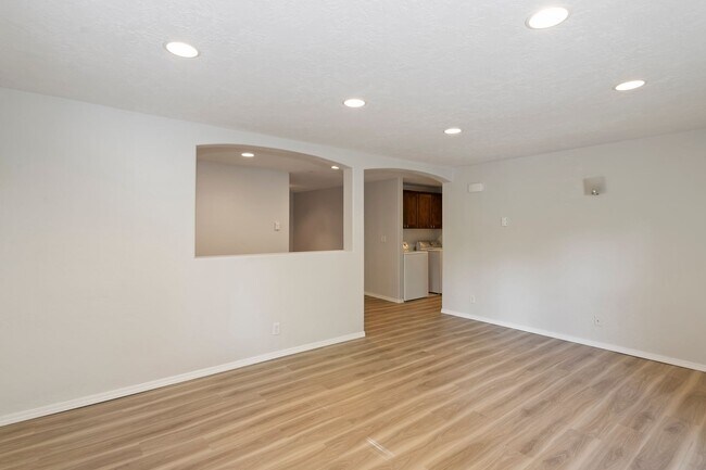 Building Photo - Exceptional Apartment Living in Boise’s North End