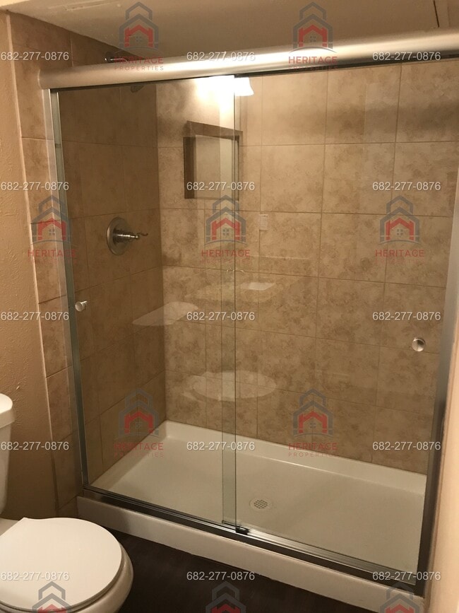 Building Photo - 2004 Newbury Dr