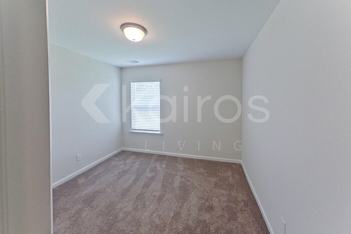 Building Photo - 105 Bluff Rd
