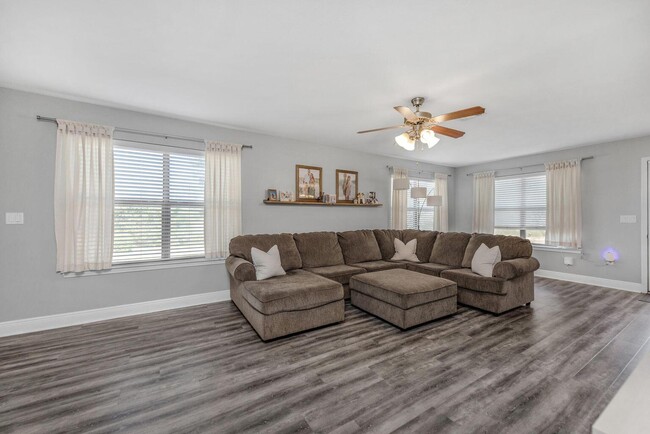 Building Photo - 2892 Shoni Dr