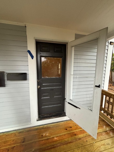 Primary Photo - 697 Willett Ave