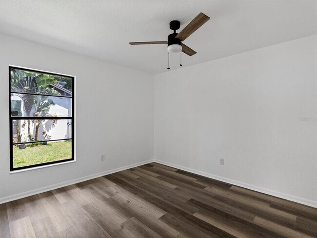 Building Photo - 4715 Kemble Ct