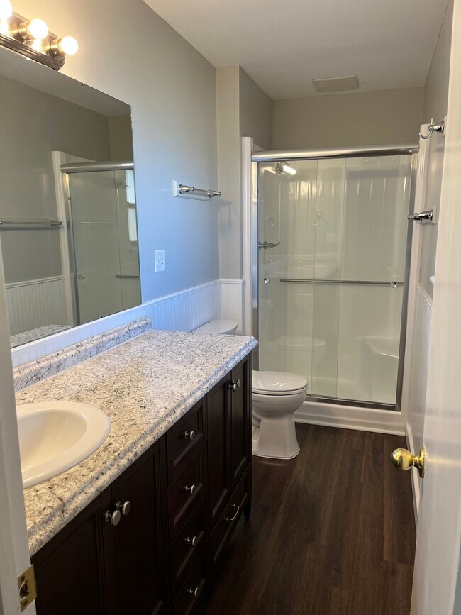 Master Bathroom - 215 Magnolia Rd