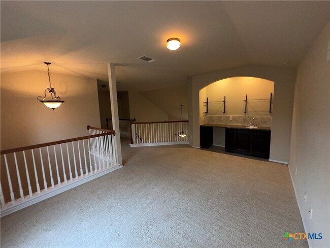 Building Photo - 6808 Rosita Oak Dr