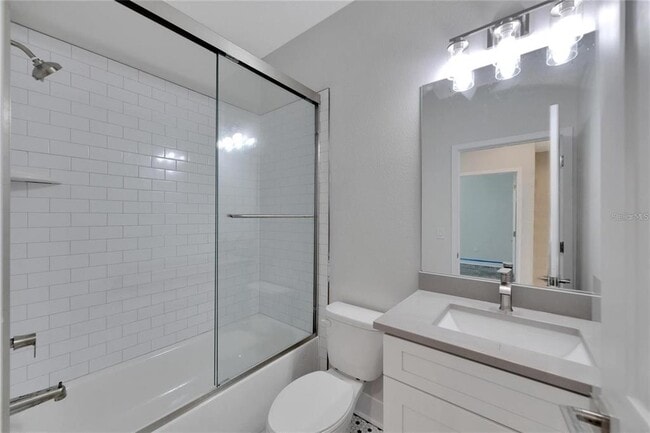 Building Photo - 833 Calla Terrace N