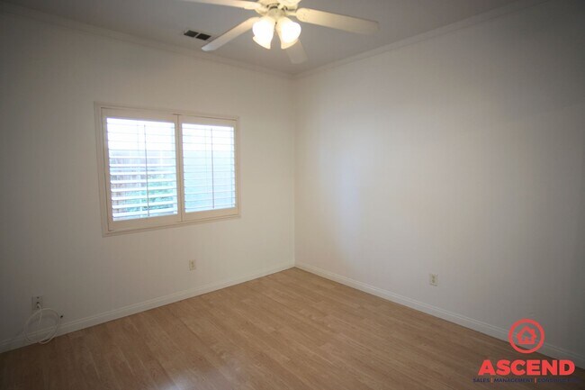 Building Photo - 8407 Glenlakes Ct