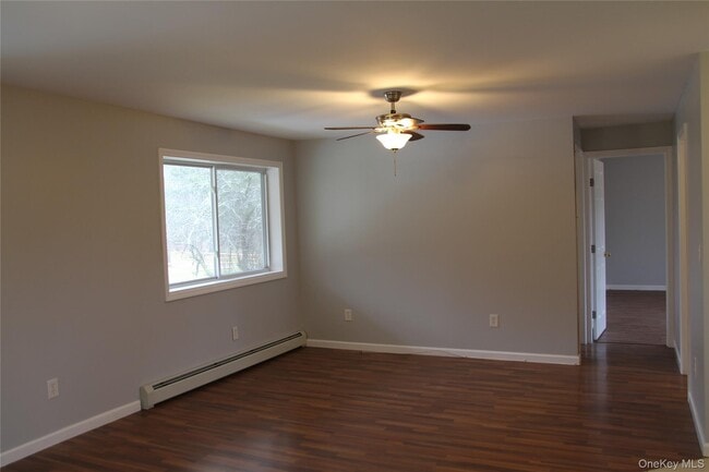 Building Photo - 11 John Taylor Dr