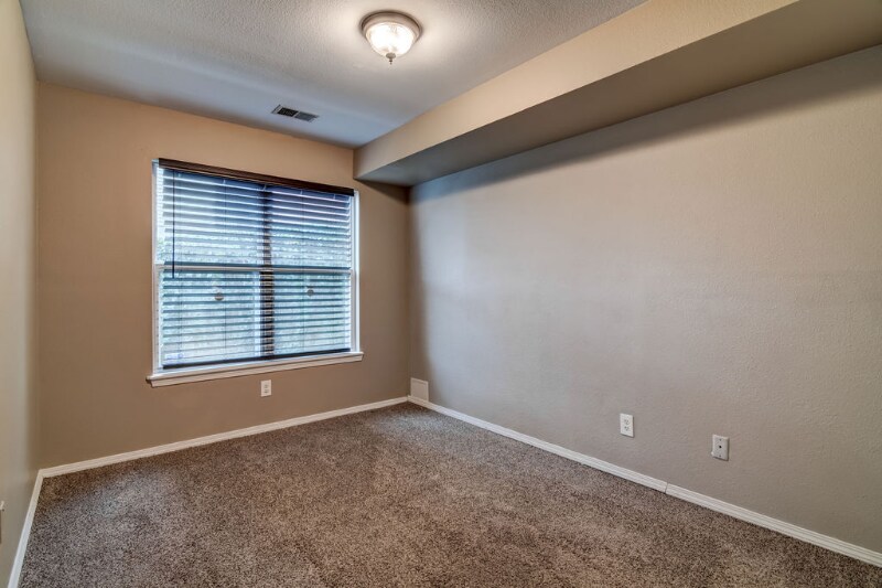 Building Photo - 205 Blossom Valley