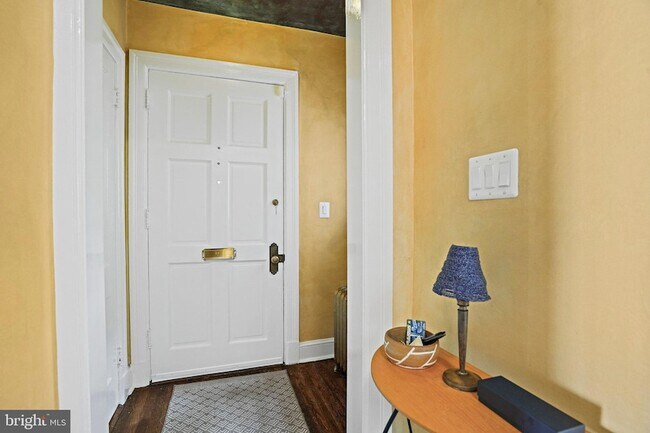 Building Photo - 3612 Albemarle St NW