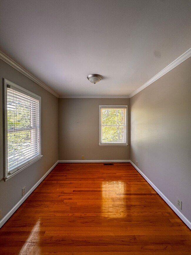 Building Photo - Beautiful Tri Level Home in Vanstory Hills