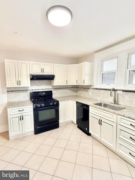 Building Photo - 1203 Cherry St