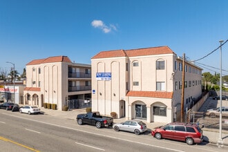 Building Photo - 1555-57 Carson St.