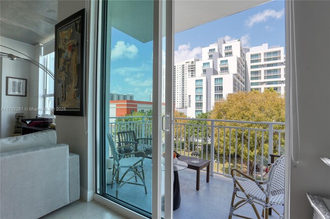 Building Photo - 2275 Biscayne Blvd Blvd