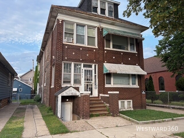 Building Photo - 4011 Elm St