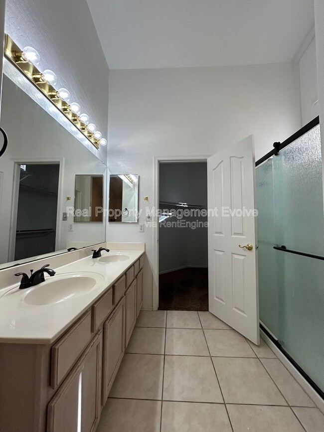 Building Photo - 21228 N 88th Ln