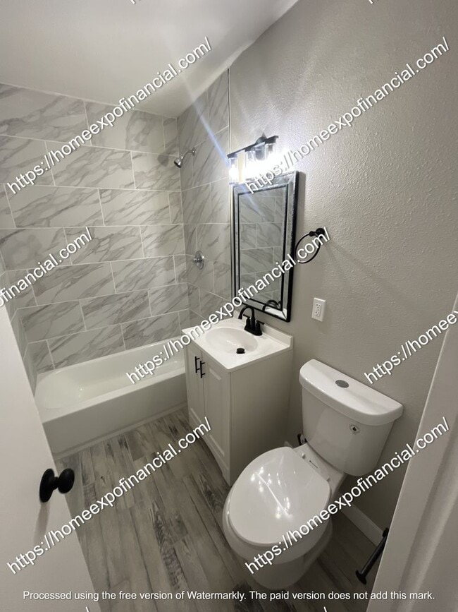 Building Photo - Nice House For Rent