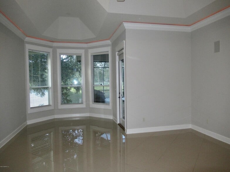 Owner's Suite with View of the Lake &amp; Access to Patio! - 13865 Deer Chase Pl