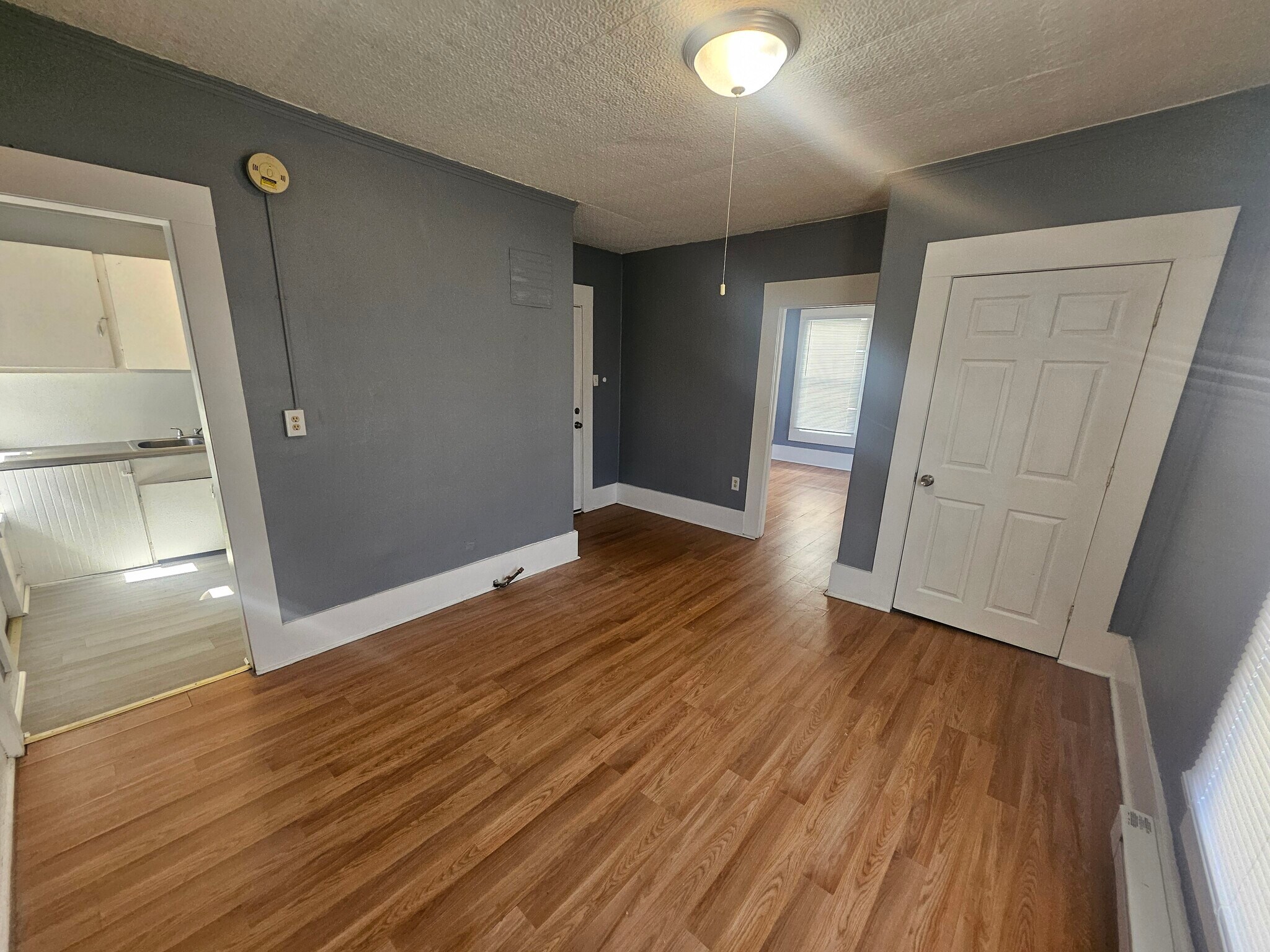 Building Photo - 287 Lake Ave