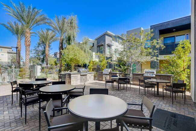 Building Photo - MOUNTAIN VIEW SUMMERLIN CONDO IN GATED COM...