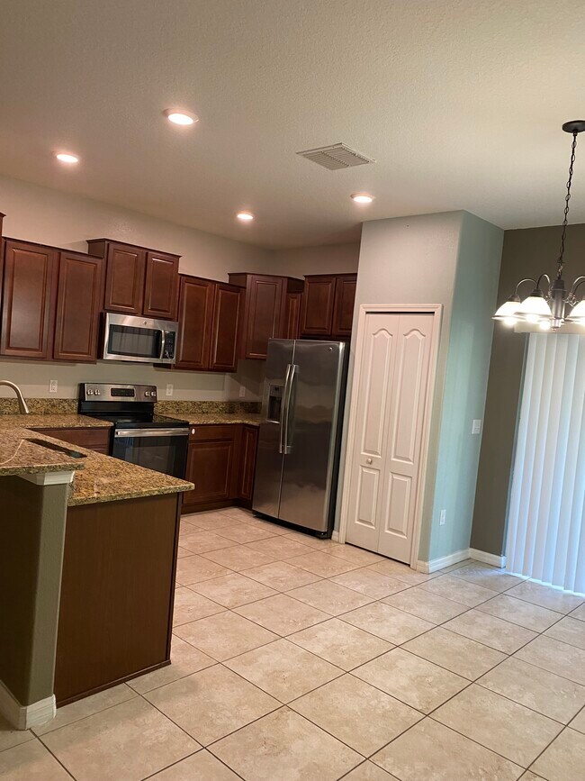 Building Photo - 1721 Ivory Goose Pl