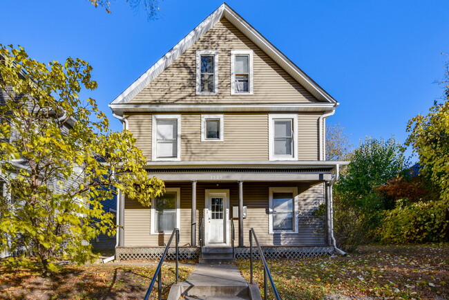 Building Photo - The Lyndale - Uptown