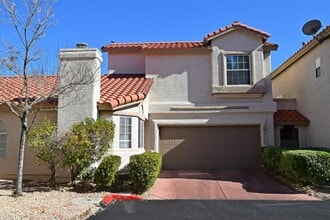 Building Photo - GREAT HOME IN A GREEN VALLEY LOCATION!
