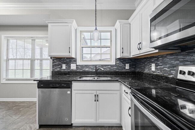 Building Photo - 739 Gaine Lynn Dr