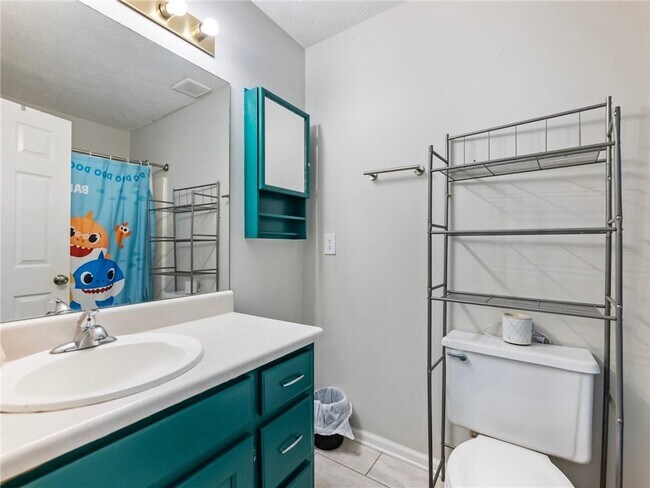 Building Photo - 443 Rhett Dr