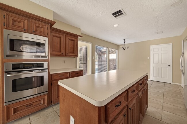 Building Photo - 14703 Stanbridge Dr