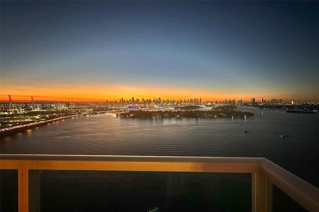 Building Photo - 650 West Ave