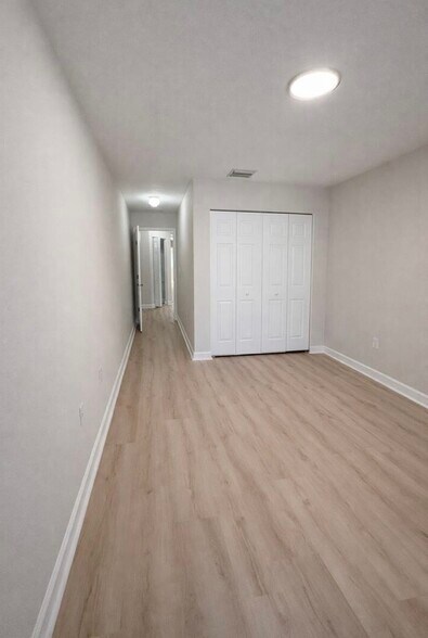 Building Photo - 5122 NW 30th Ln