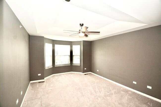 Building Photo - 2953 Madison Dr