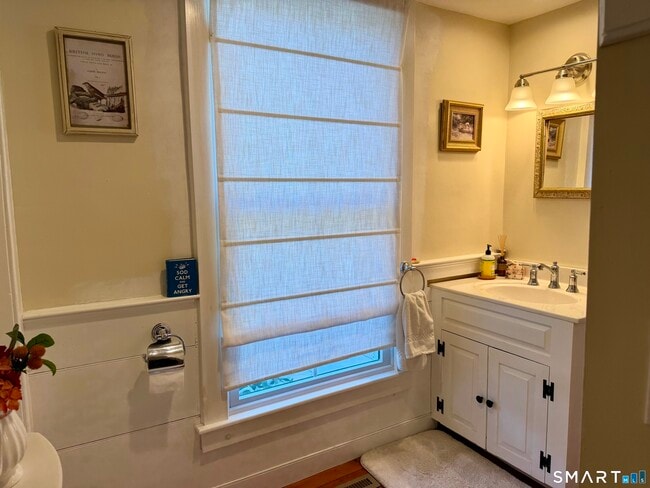 Building Photo - 509 Boston Post Rd