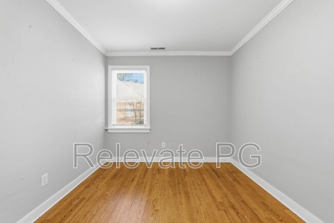 Building Photo - 8410 Yolanda Rd