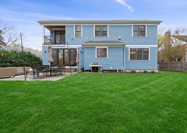 Building Photo - 11 Woodhaven Rd