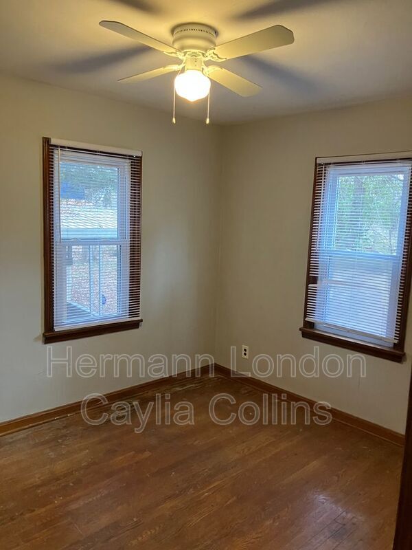 Building Photo - 360 S Harvey Ave