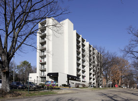 Building Photo - The Overlook Apartments