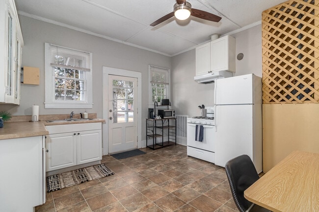 Building Photo - 1510 Stovall St