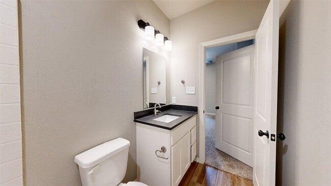 Building Photo - 305 Poplar St