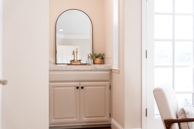 Building Photo - 5br/4ba Home - Luxury Country Living Minutes to Capitola & Soquel Village