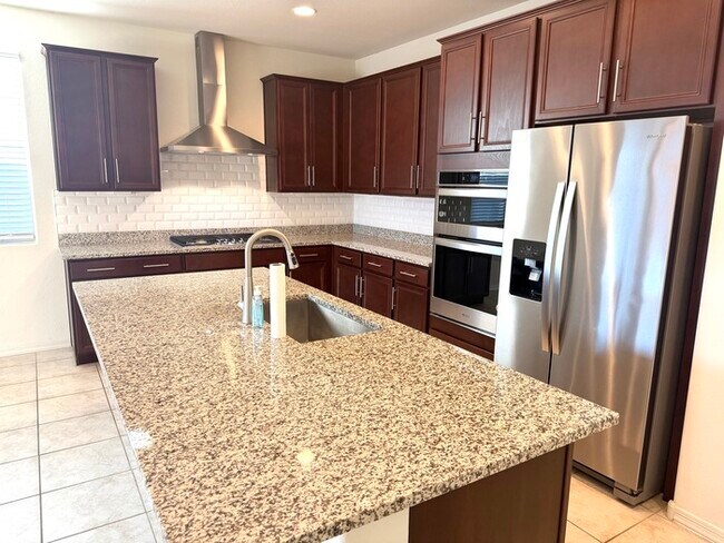 Building Photo - Beautiful 4BR/3BA single-story home in Harvest Queen Creek! Built in 2021 with 2,306 SF, den, che...
