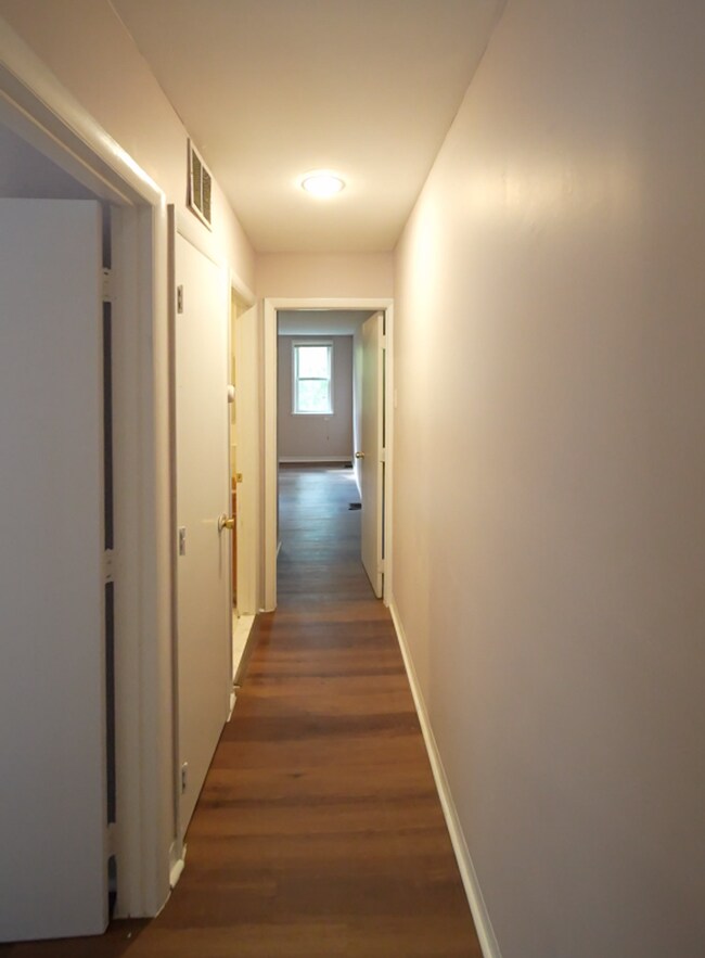 Building Photo - 852 N 42nd St