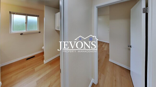 Building Photo - 404 S 81st Ave