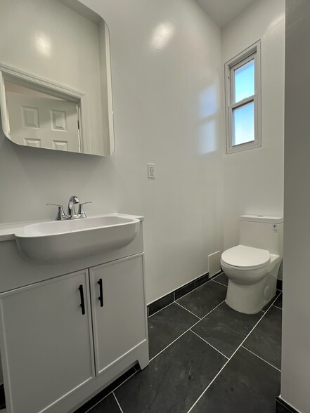 Building Photo - 5914 Palmetto St