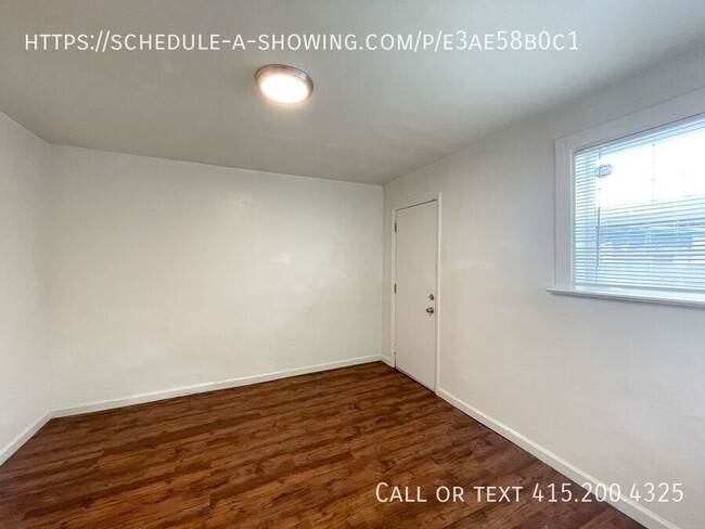 Building Photo - Two Bedroom Apartment in Downtown Monterey